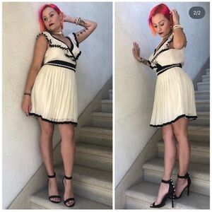 Rory Beca forever 21 pleated v neck Cream and Black Mini Dress med